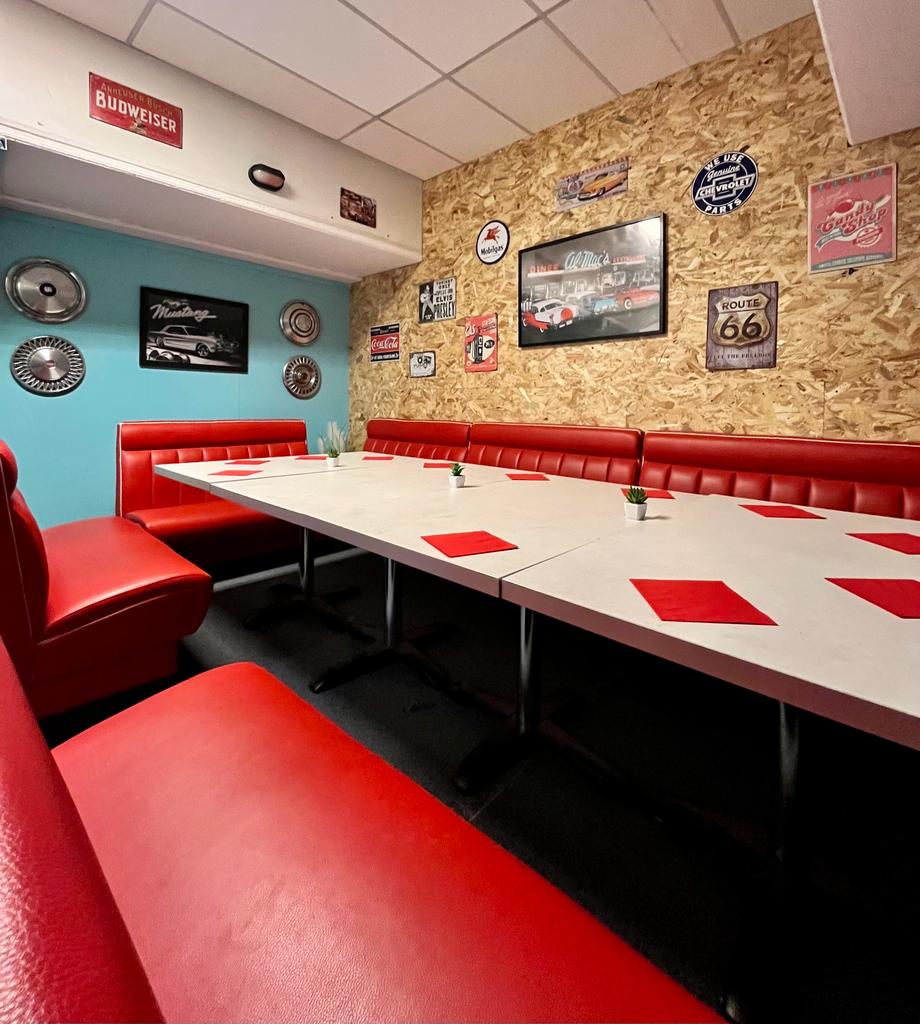 Meeting Room / Birthday Party Room